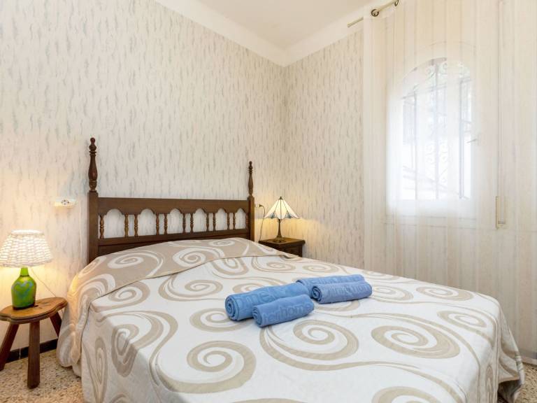 Holiday apartment with garden & terrace | Sea view | Close to the beach | Pet-friendly — photo 4