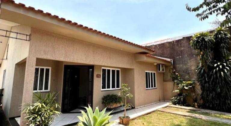 120 m&sup2; Ferienhaus