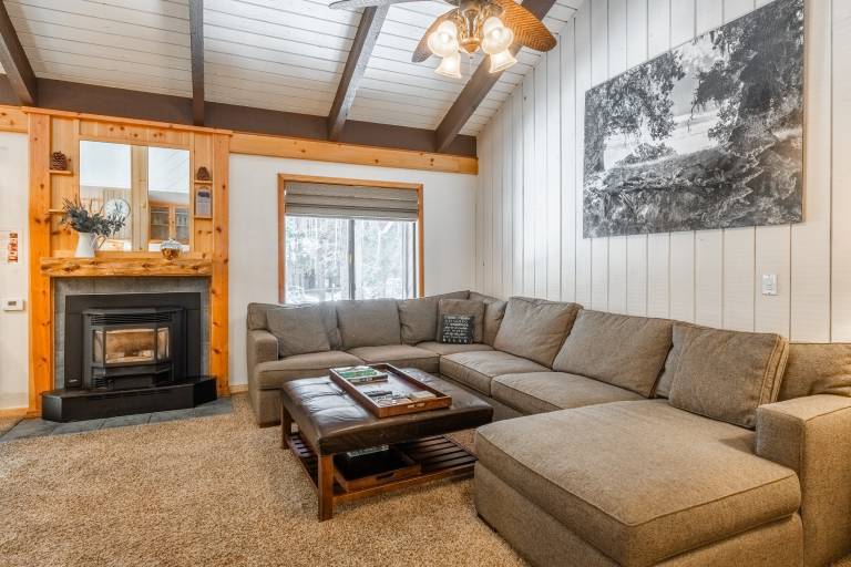Sunshine Village 108- 1 Loft, Sleeps 6. Steps from Free Town Shuttle, Dog Friendly — photo 3