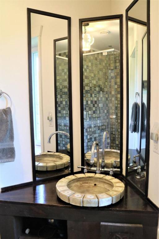 Owl's Nest Suites — photo 2