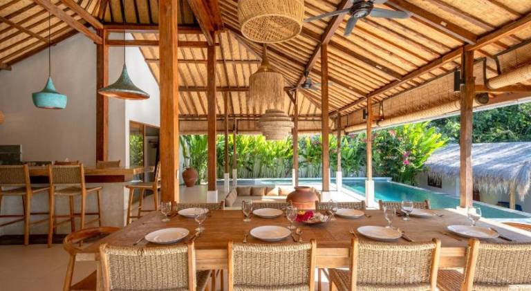 Villa with private pool, barbeque & patio — photo 4