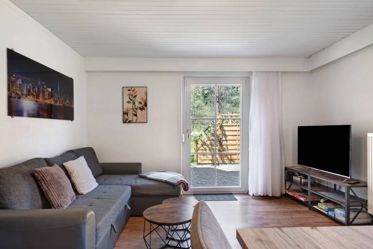 Family-friendly lovely rental apartment with terrace, barbeque & garden | River view | Suitable for remote work | Pets are welcome — photo 5