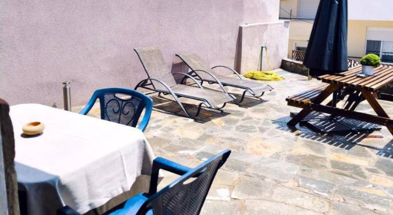 Beautiful vacation home with BBQ, terrace & yard | Close to the beach | Perfect for remote work | Pets are welcome — photo 5