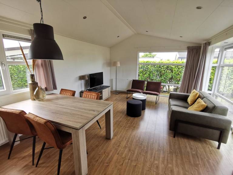 Vacation home with patio & garden | Pet-friendly — photo 2