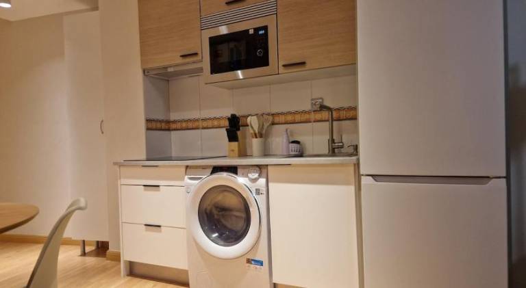Apartment with garden & terrace | Close to Cathedral-Basilica of Our Lady of the Pillar | Pets allowed — photo 5