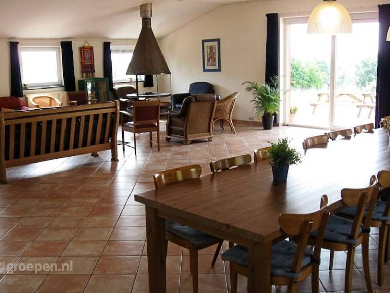 Fully equipped lovely chalet with patio & garden | Dogs allowed — photo 2