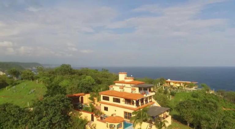 House with pool in San Pedro Pochutla
