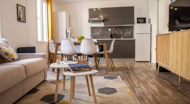 Apartment with 2 rooms for 5 persons — photo 2