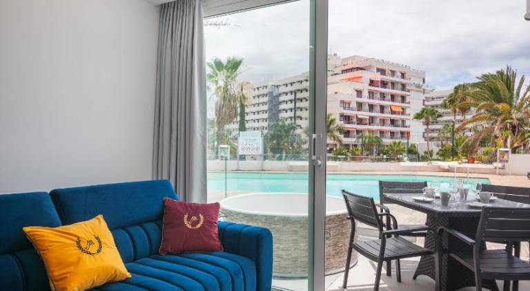 Ponderosa next to the pool apartments with big terraces close to the beach and Siam Park — photo 5
