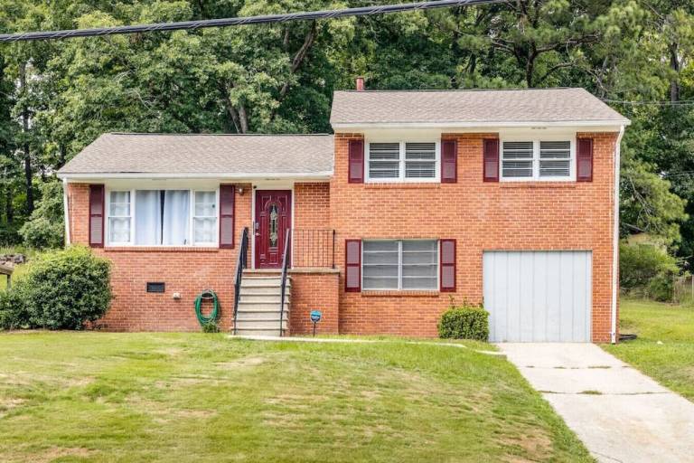 House Orchard Knob