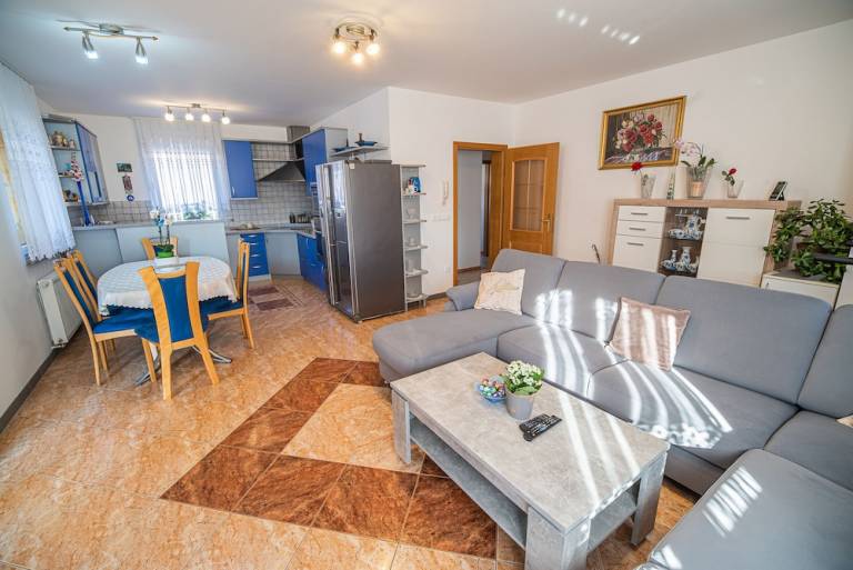 Apartma  Strahomer