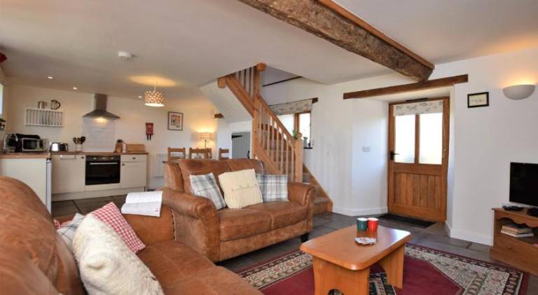 House with 2 rooms for 4 persons — photo 2
