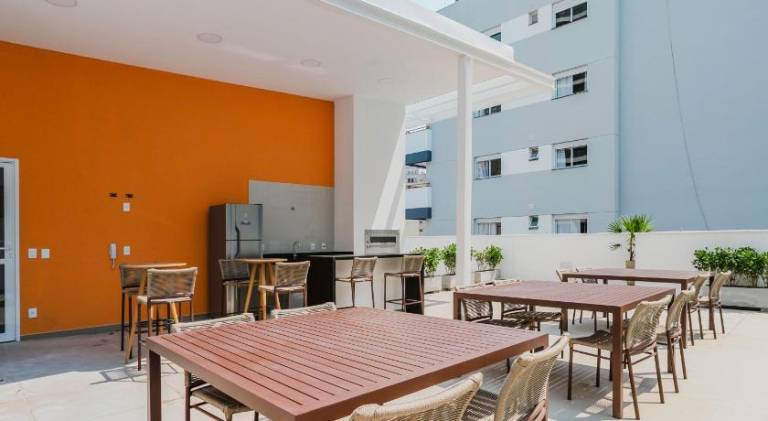 Holiday apartment with terrace & yard | Next to Rua 25 de Março — photo 4