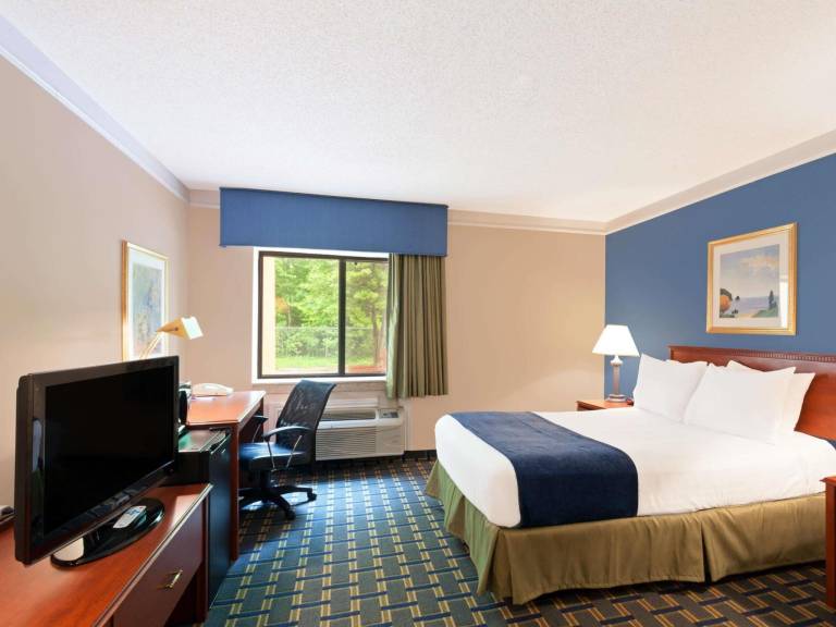 Baymont by Wyndham Memphis East — photo 2