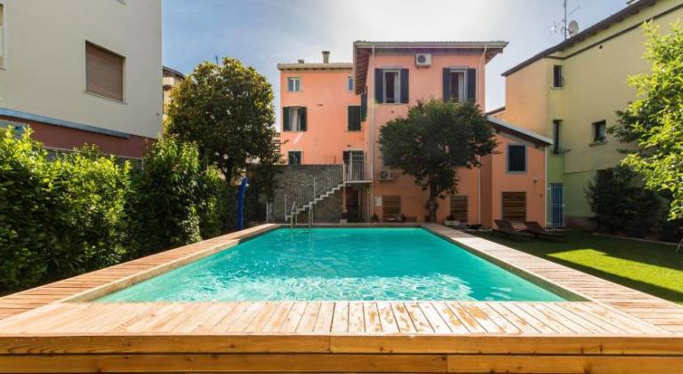 Wonderful serviced apartment with garden, grill & pool | Pets are welcome — photo 3