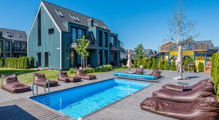 Wonderful apartment with pool & patio | Pet-friendly in Palanga