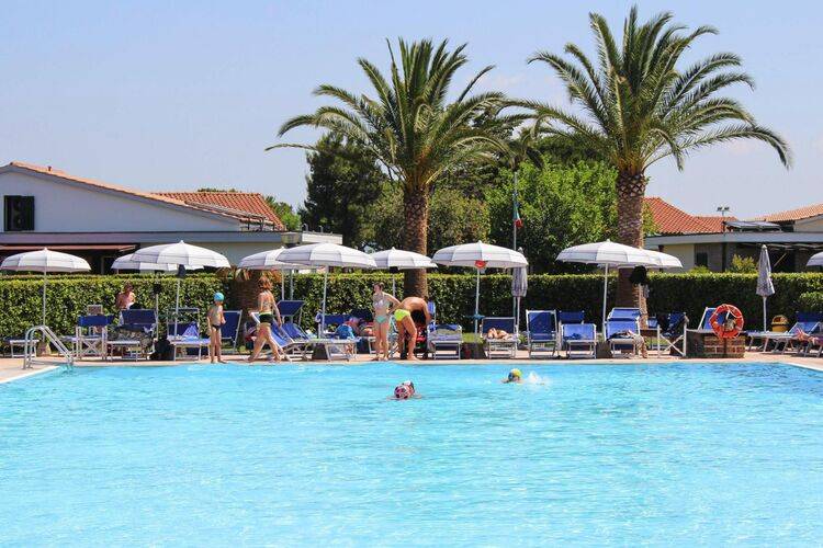 Family-oriented nice rental apartment with yard, sauna & pool | Dogs allowed — photo 2
