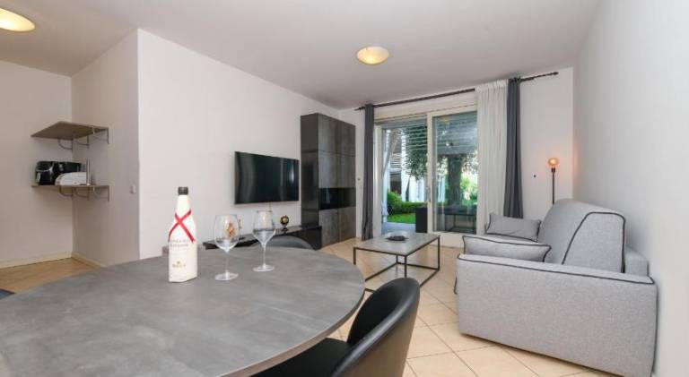 Charming rental apartment with pool | Dogs allowed — photo 4