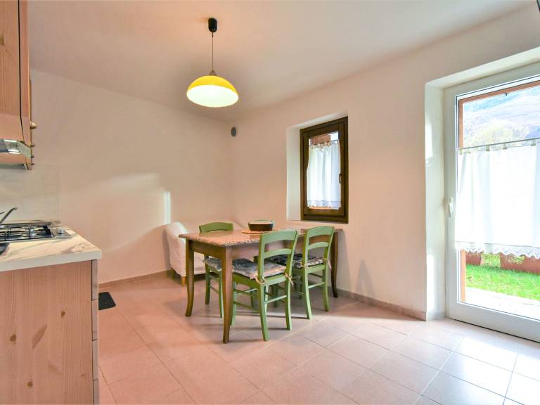 Child-friendly wonderful holiday apartment with garden & patio | Lake view | Pet-friendly — photo 2