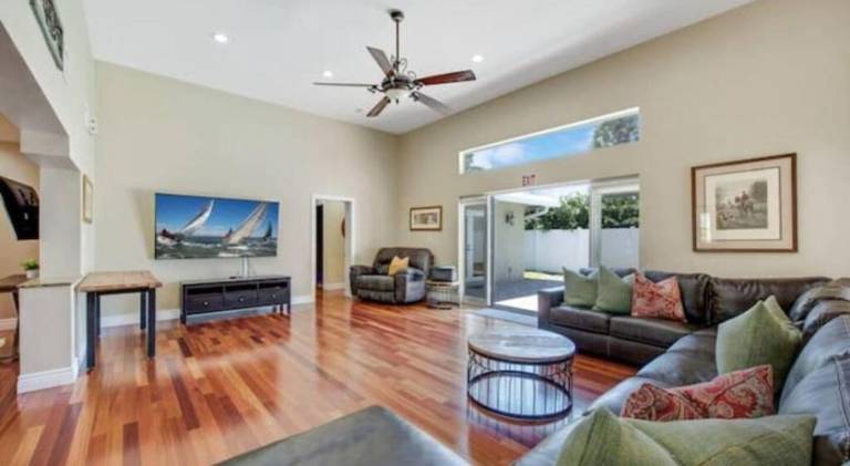 Vacation home with pool | Perfect for remote work — photo 2