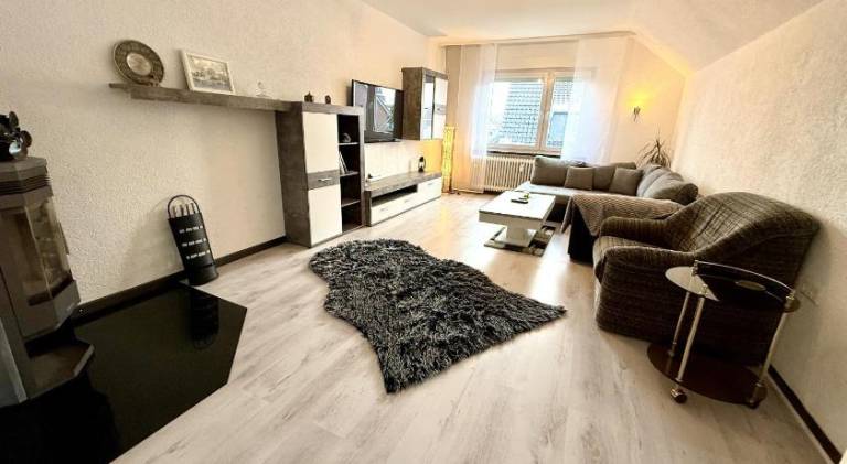 Apartment with patio, grill & yard — photo 2