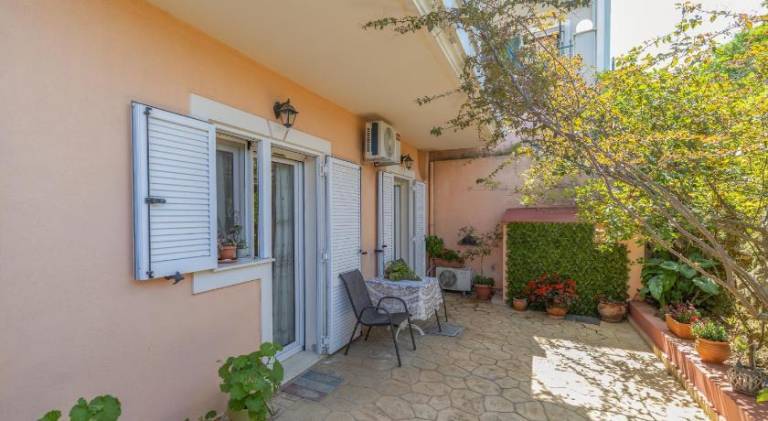 Apartment with yard & patio | Suitable for remote work | Pet-friendly — photo 4