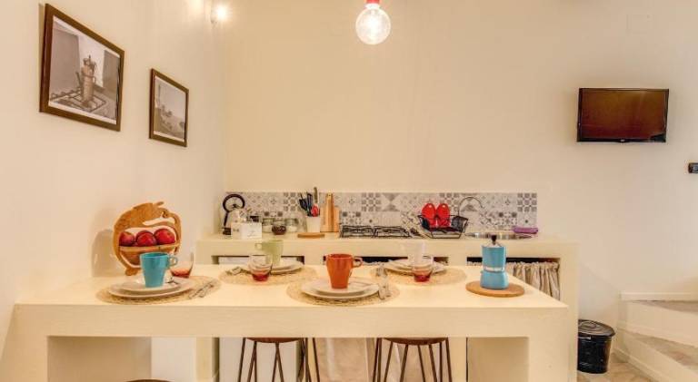 Vacation home | Close to Naples Cathedral — photo 4