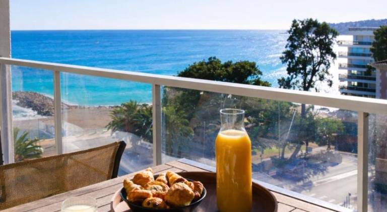 Holiday apartment with 1 room for 4 persons in Menton