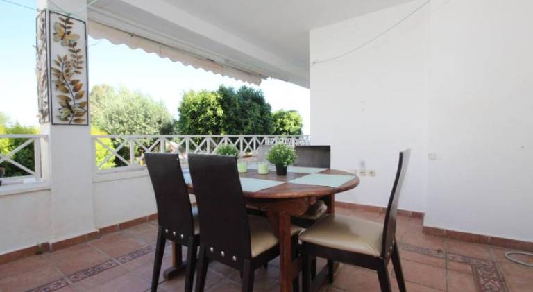 Holiday apartment with pool — photo 4
