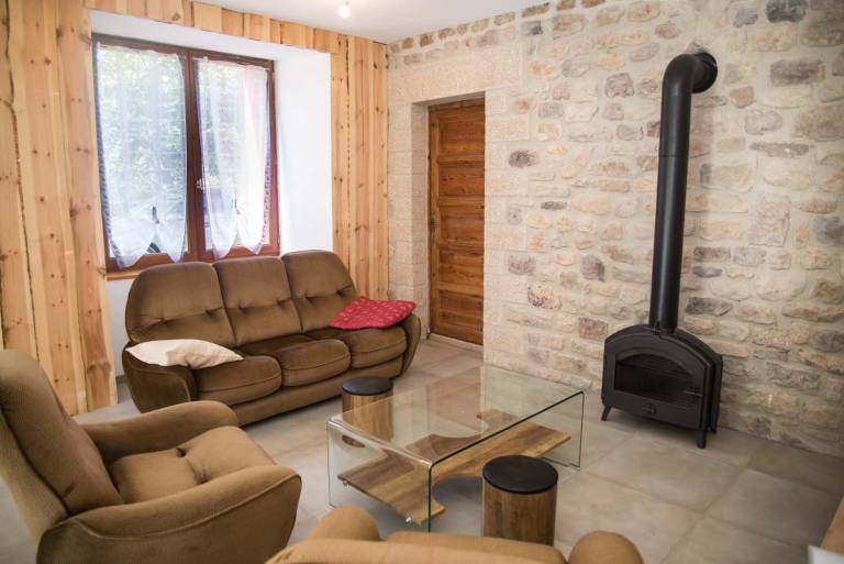 Wonderful gite with terrace & garden | Pets are welcome — photo 2