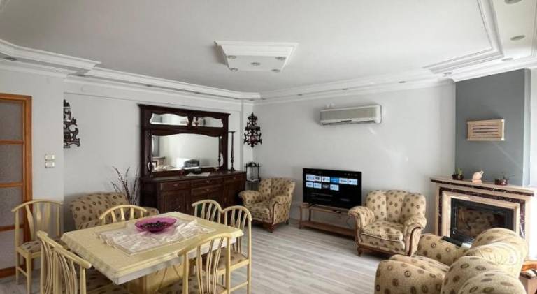 Villa with terrace & yard — photo 2