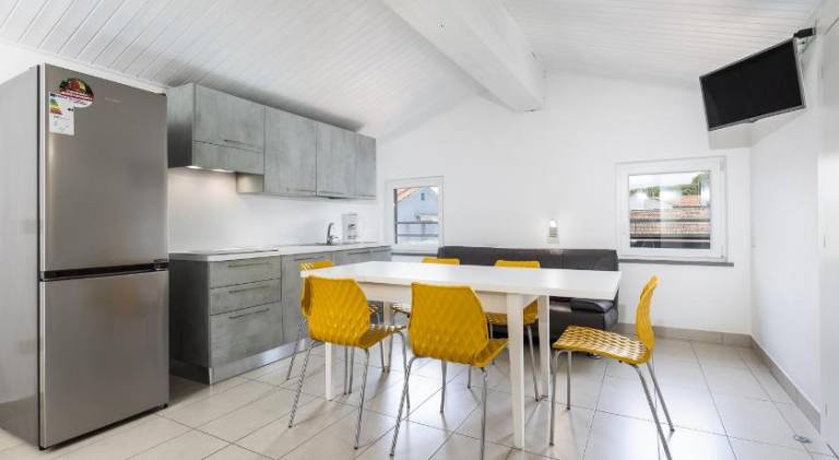 Children-friendly apartment with garden, terrace & private pool | Next to the beach | Suitable for remote work | Pets are welcome — photo 4