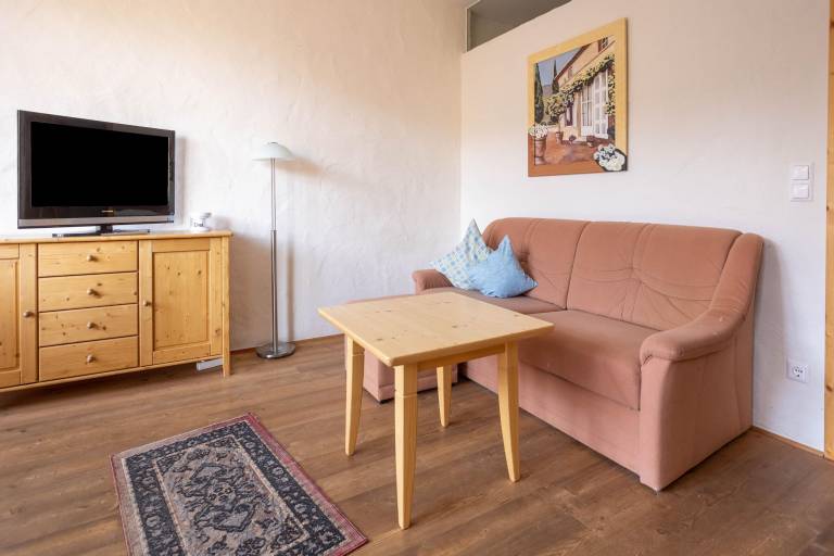 Holiday apartment with patio | Mountain view — photo 2