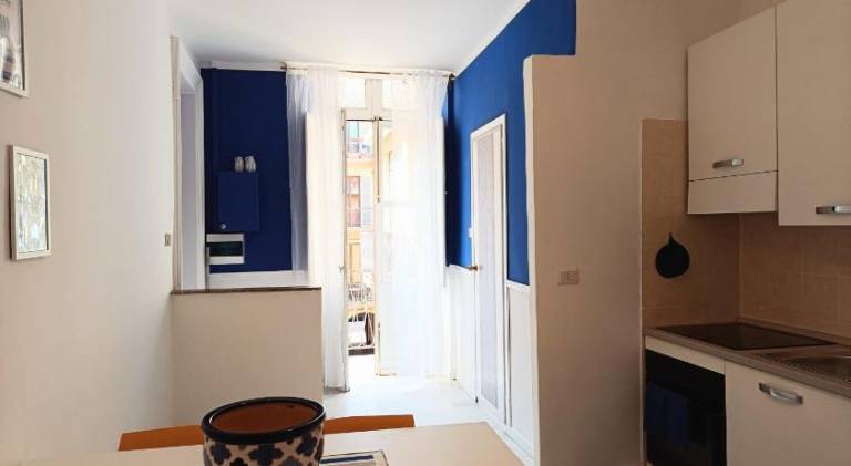 Casa cobalto vicinissima al centro by Turin House Collection — photo 3