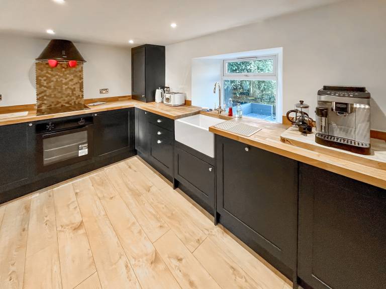 Cottage with garden | River view — photo 5
