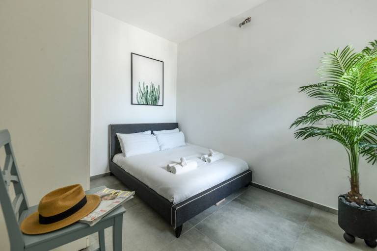 Apartment  Giv'atayim
