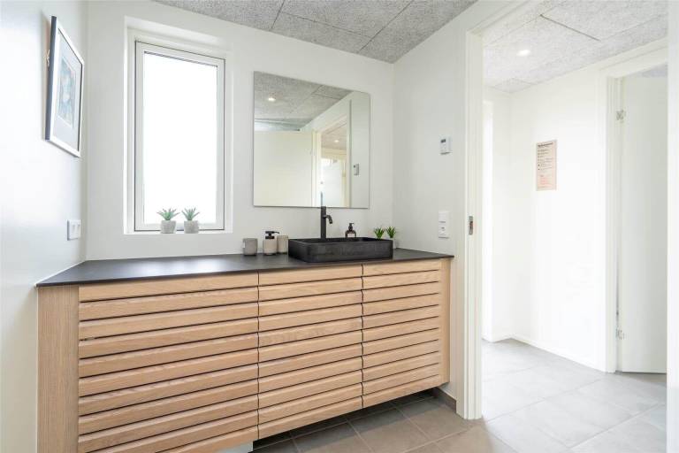 Apartment with BBQ, yard & terrace — photo 4
