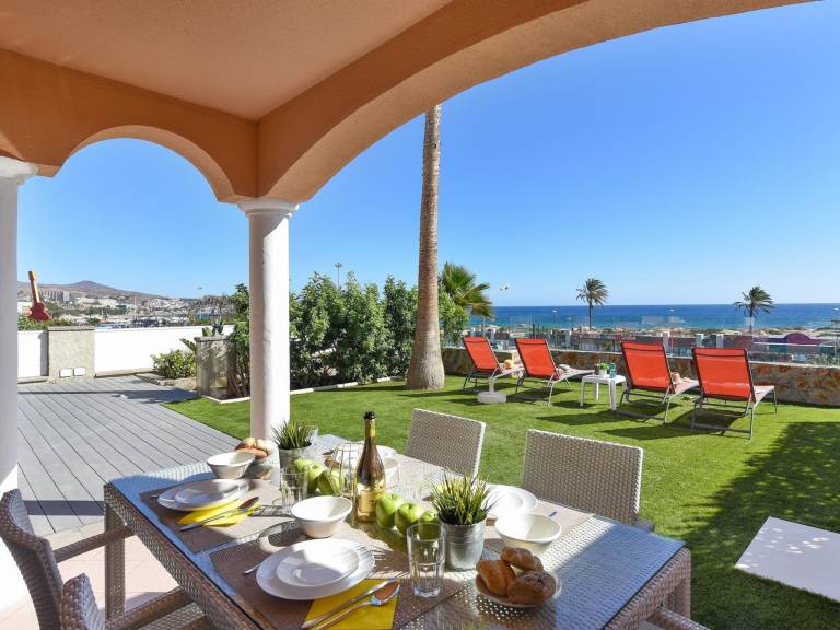 Fully equipped vacation home with patio, garden & barbeque | Sea view | Beach nearby | Suitable for remote work | Pet-friendly — photo 3