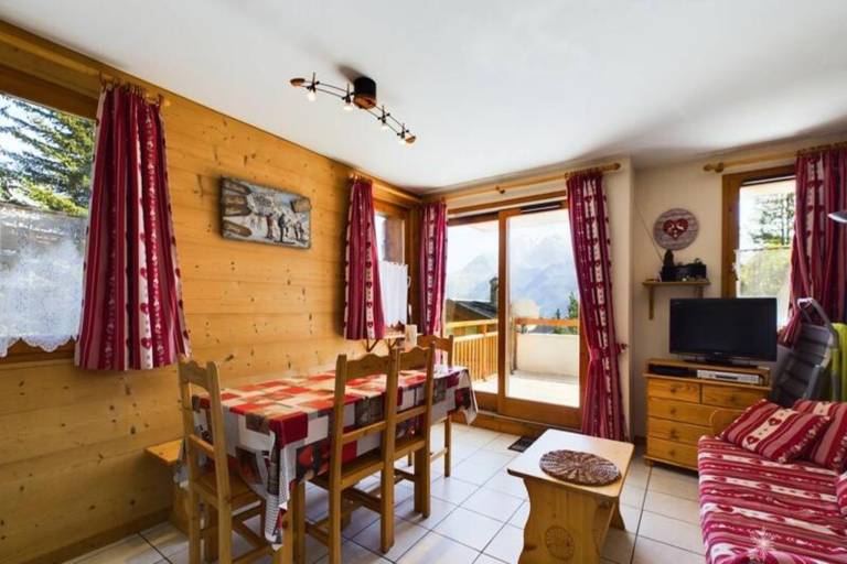 Beautiful holiday apartment | Next to the ski | Dogs allowed in Montvalezan