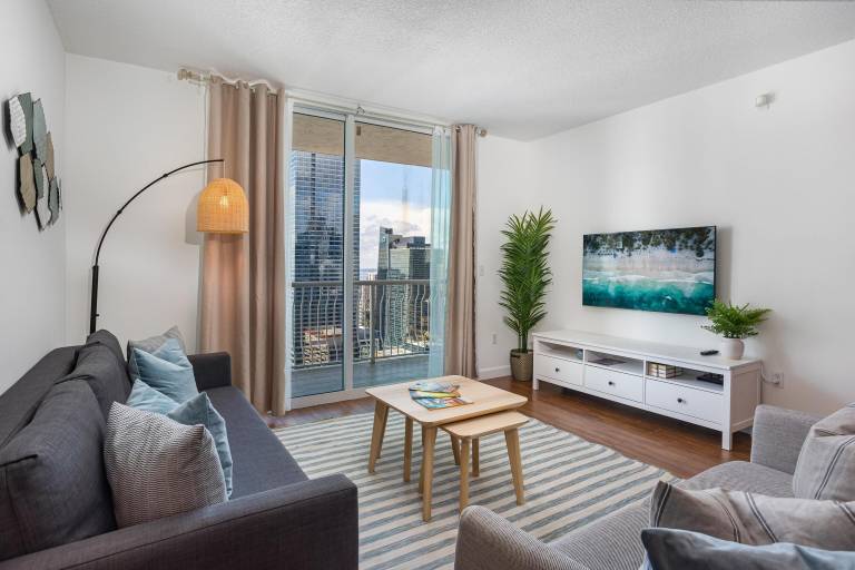 Condo Coconut Grove
