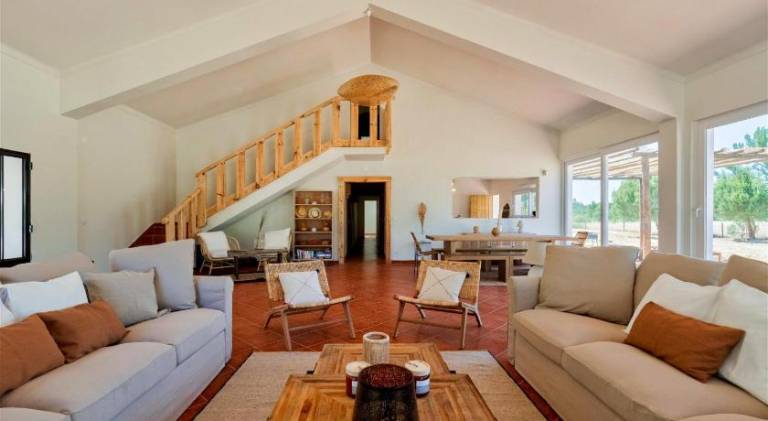 Fully equipped beautiful house with private pool, barbecue & yard | Pets allowed — photo 2