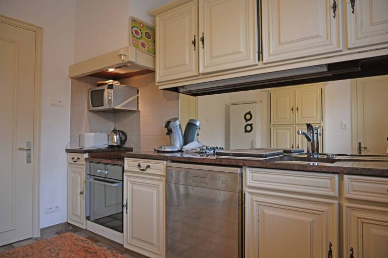 Fully equipped pleasant villa with hot tub, pool & barbecue | Pets are welcome — photo 5