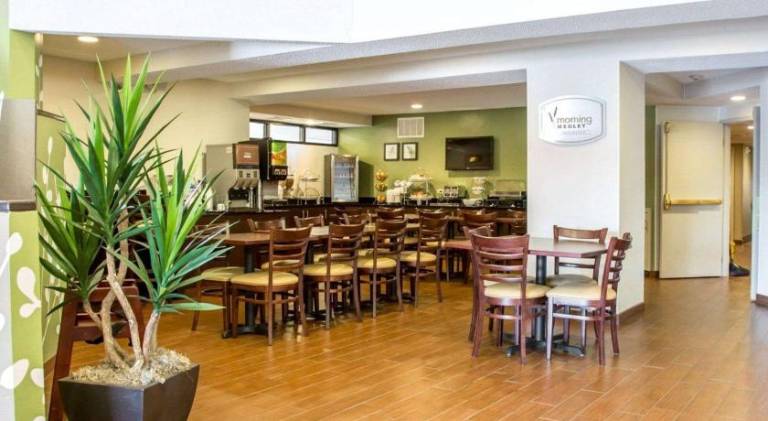 Sleep Inn Midway Airport — photo 4