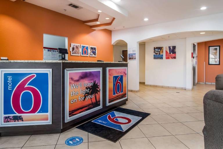 Motel 6 Canton, GA — photo 5