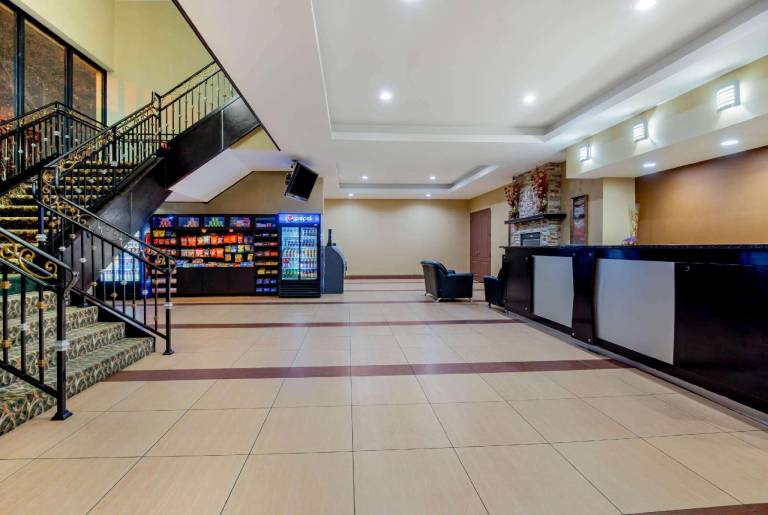 La Quinta Inn by Wyndham West Long Branch/NJ Shore Area — photo 3