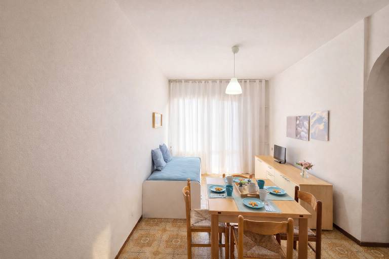 Holiday apartment with terrace — photo 4
