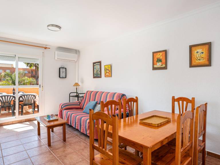 Elegant apartment in Chiclana with pool and private terrace — photo 3