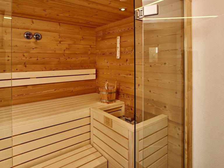 Apartment with sauna — photo 4