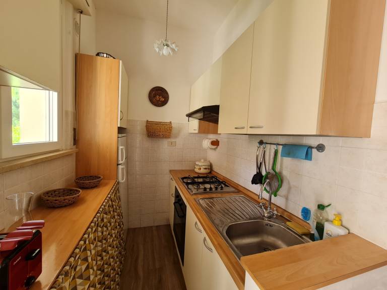 Rental apartment with patio — photo 4