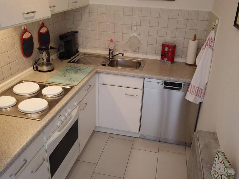 Apartment with yard — photo 5